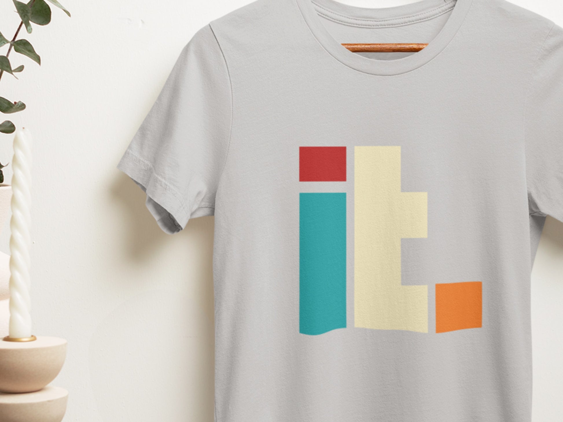 It., It Block Letter Ash T-Shirt.